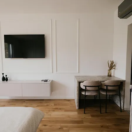 公寓 Lago Apartment *